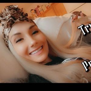 Meet your Posher, Avery